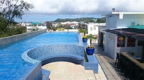 aloha hotel tagaytay.